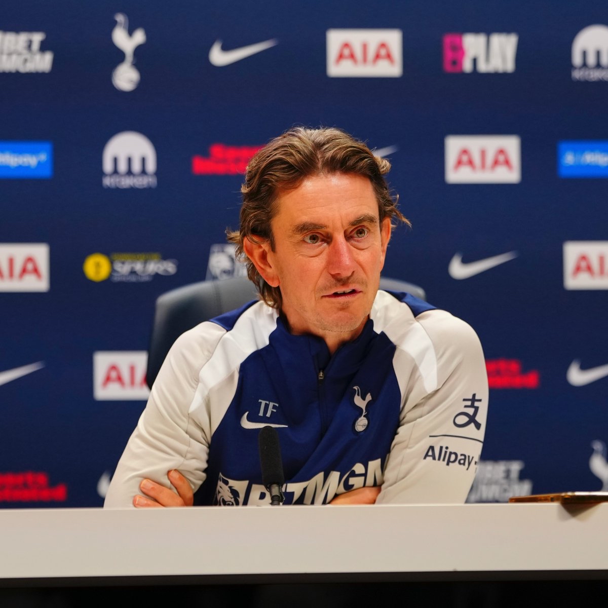 قبل مواجهة ليفربول.. توماس فرانك مدرب توتنهام يؤكد على أنه سيصحح الأوضاع في النادي لكن ذلك لن يحدث إلا إذا كان الجميع يعمل في نفس الاتجاه 