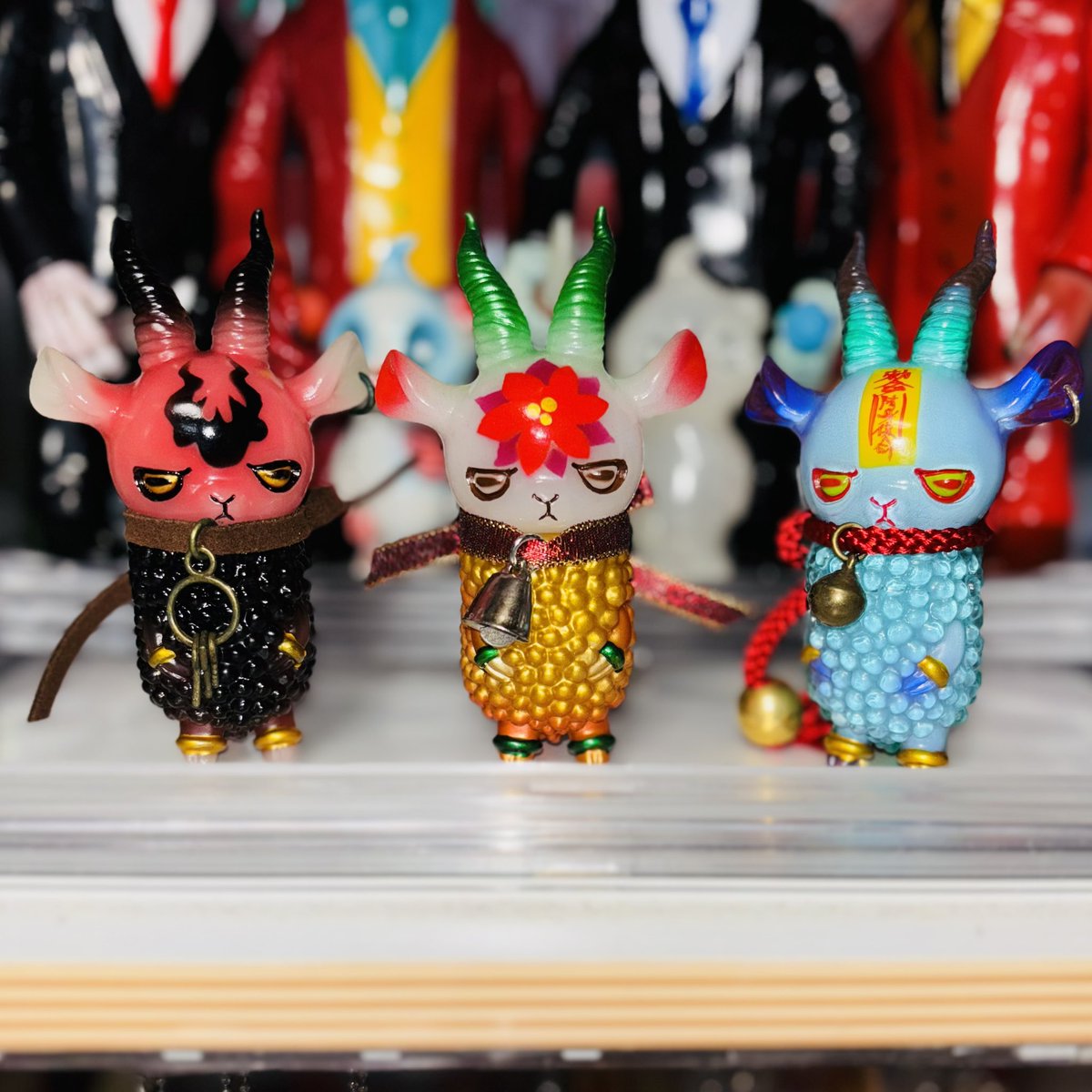 よろず雑貨えびねこ屋さんのウール（ポインセチア・獄卒・キョンシー