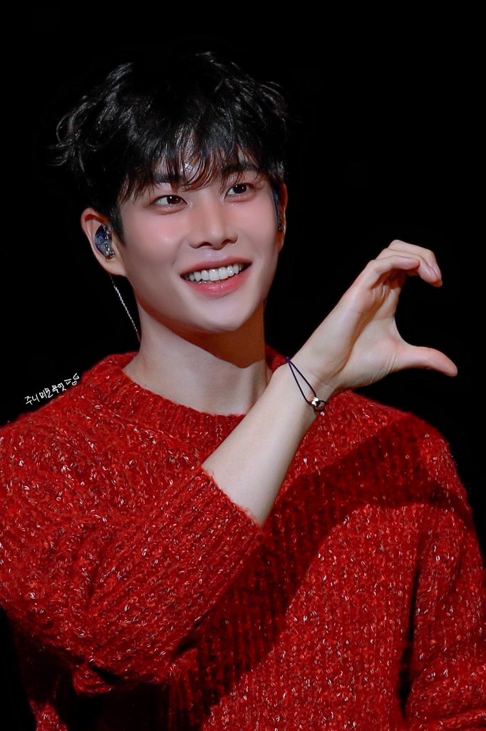 MJ__heart's tweet image. 251220 
MJ 1st FANMEETING IN JAPAN : White Christmas

웨이브덮머🥰 블러셔😍
소원 들어주신 엠산타님 따랑해여...😘💕

#김명준 #엠제이 #MJ #아스트로 #ASTRO