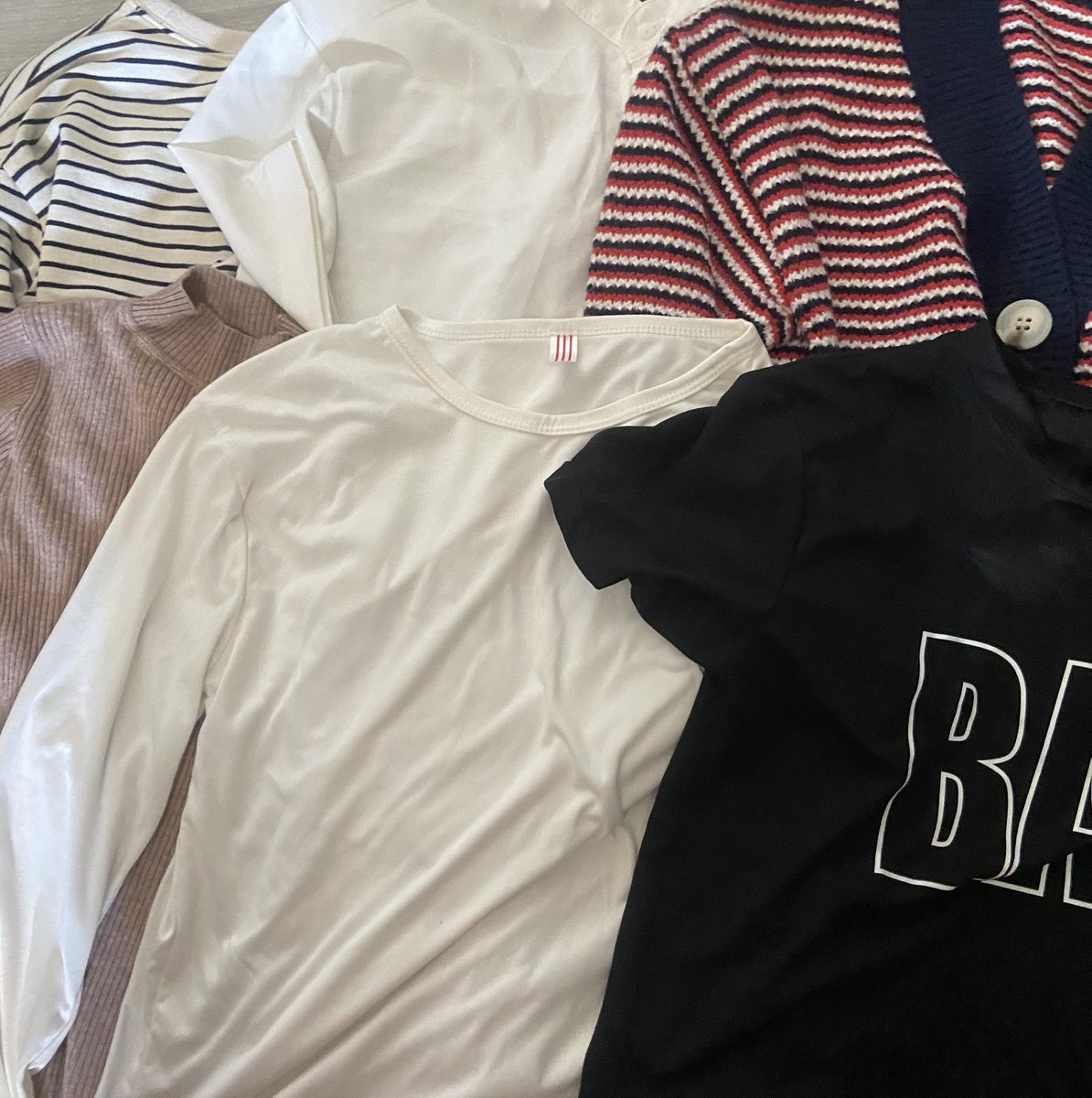 Babicatcup9's tweet photo. ส่งต่อเสื้อผ้าคับล้นตู้มาก เป็นเสื้อแฟชั่น
 มีมากกว่าในรูปนะคับ

ค่าส่งเหมา 35 ฿ รีทวิต ลด 5฿

เดี่ยวเค้ามาลง เย็นๆนี้นะคับ
#ส่งต่อเสื้อผ้ามือสอง #ส่งต่อเสื้อผ้า #ส่งต่อเสื้อผ้ามือ2 #ส่งต่อ #เสื้อผ้ามือสอง #ส่งต่อกระเป๋า #ส่งต่อรองเท้า #โล๊ะตู้ #ส่งต่อหมวกมือสอง https://t.co/ArDSQXcRAd