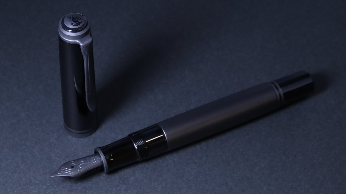 ご案内】 Pelikan ペリカン 特別生産品 M809 ブラックマット 初回入荷