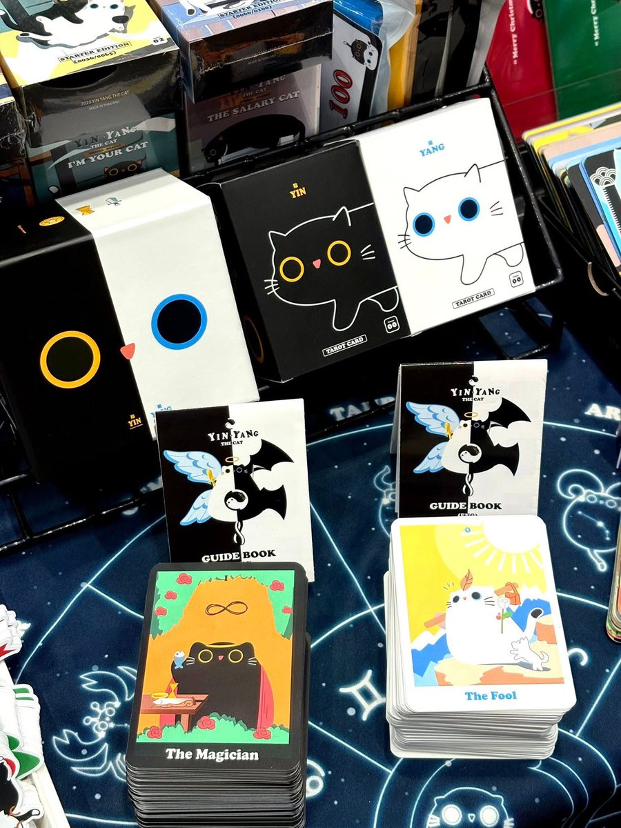 งานสุดท้ายของปี🎄💫
เสาร์ - อาทิตย์นี้ไปออกงาน #ifexpowinter2025 บูธ D61-D62 นะครับมีของใหม่ออกมาหลายอย่าง สติ๊กเกอร์ธีมคริสมาส และตอนนี้ไพ่ทาโรต์ของเราตอนนี้อยู่ในระหว่างการผลิตแล้วครับ ต้องขออภัยที่ผลิตไม่ทันงานนี้ครับ คาดว่าจะสร็จเร็วๆนี้ช่วงต้นปี เตรียมสั่งออนไลน์กันได้เลยจ้า