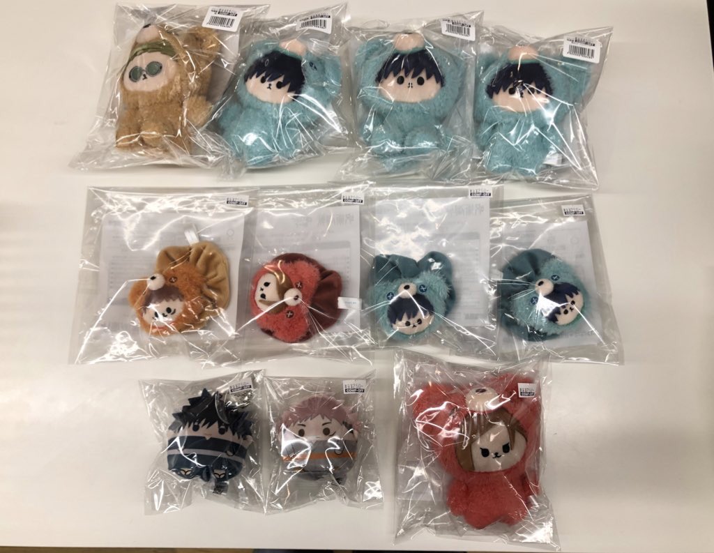 呪術廻戦のぬいぐるみなど入荷しました‼️ 画像一枚目、五条悟 ふわ