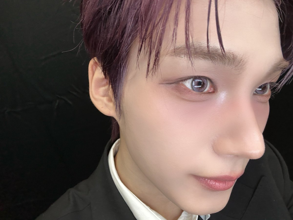 evnnebbl's tweet image. 251220 🦊💬 6:09PM KST

🦊 [photo] x4