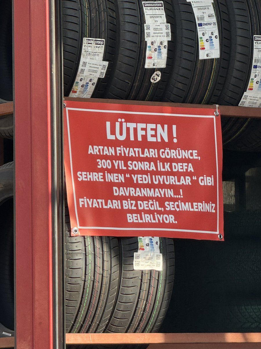 ilavetvAntalya's tweet photo. Bir esnafın işletmesine astığı yazı !

Bence haklı https://t.co/WjTLooudhB