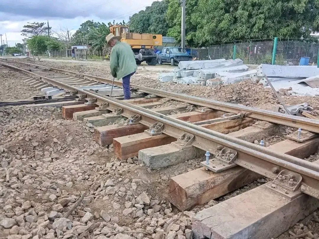 No te culpes por los desvíos, ajusta el rumbo y sigue adelante. Excelente fin de semana. #TransportEspirituano