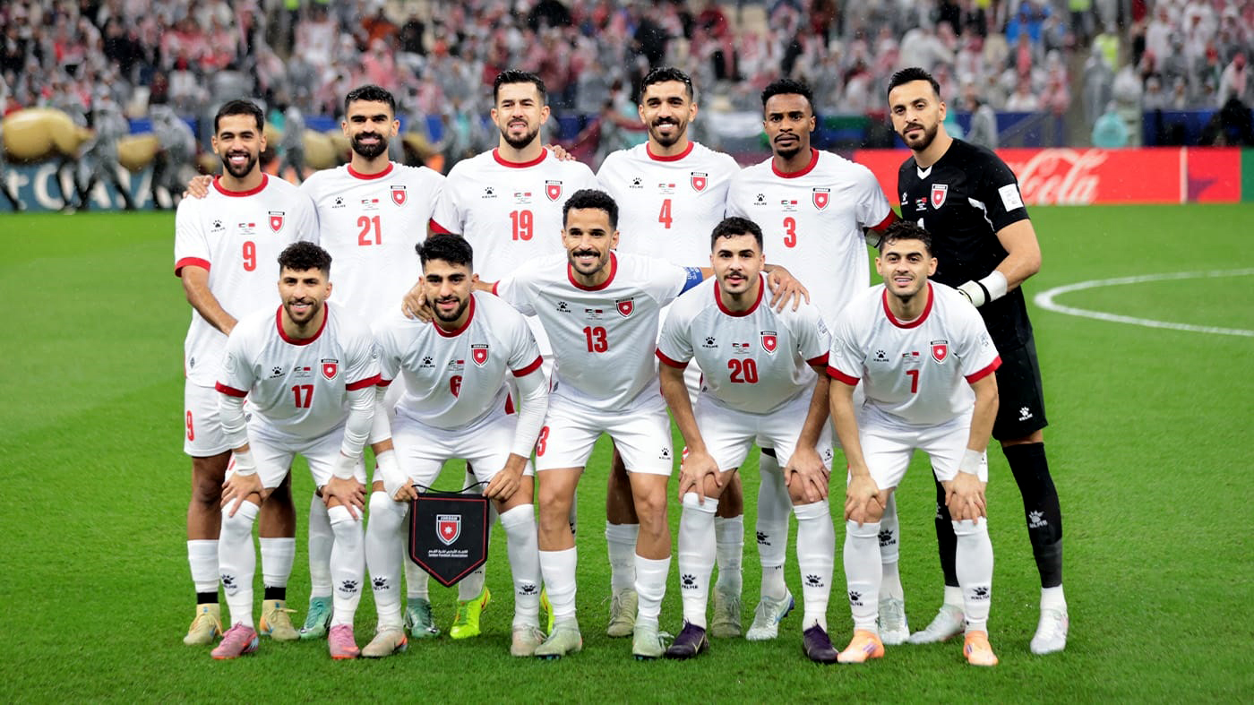 خبراء بالشأن الاقتصادي ل بترا : تواجد منتخب النشامى في نهائيات كأس العالم، يمثل محركا حقيقيا وفرصة للنمو الاقتصادي وتوليد وظائف مستدامة، واستقطاب استثمارات نوعية -خبراء: التجارب الدولية أظهرت أن الدول التي نجحت في تحويل الزخم الرياضي إلى عائد اقتصادي لم تعتمد على الحدث بحد ذاته، بل لفت الانتباه العالمي وتحويله إلى طلب سياحي واستثماري. المزيد في تقرير محمد الكردي عبر|| #الأردن 