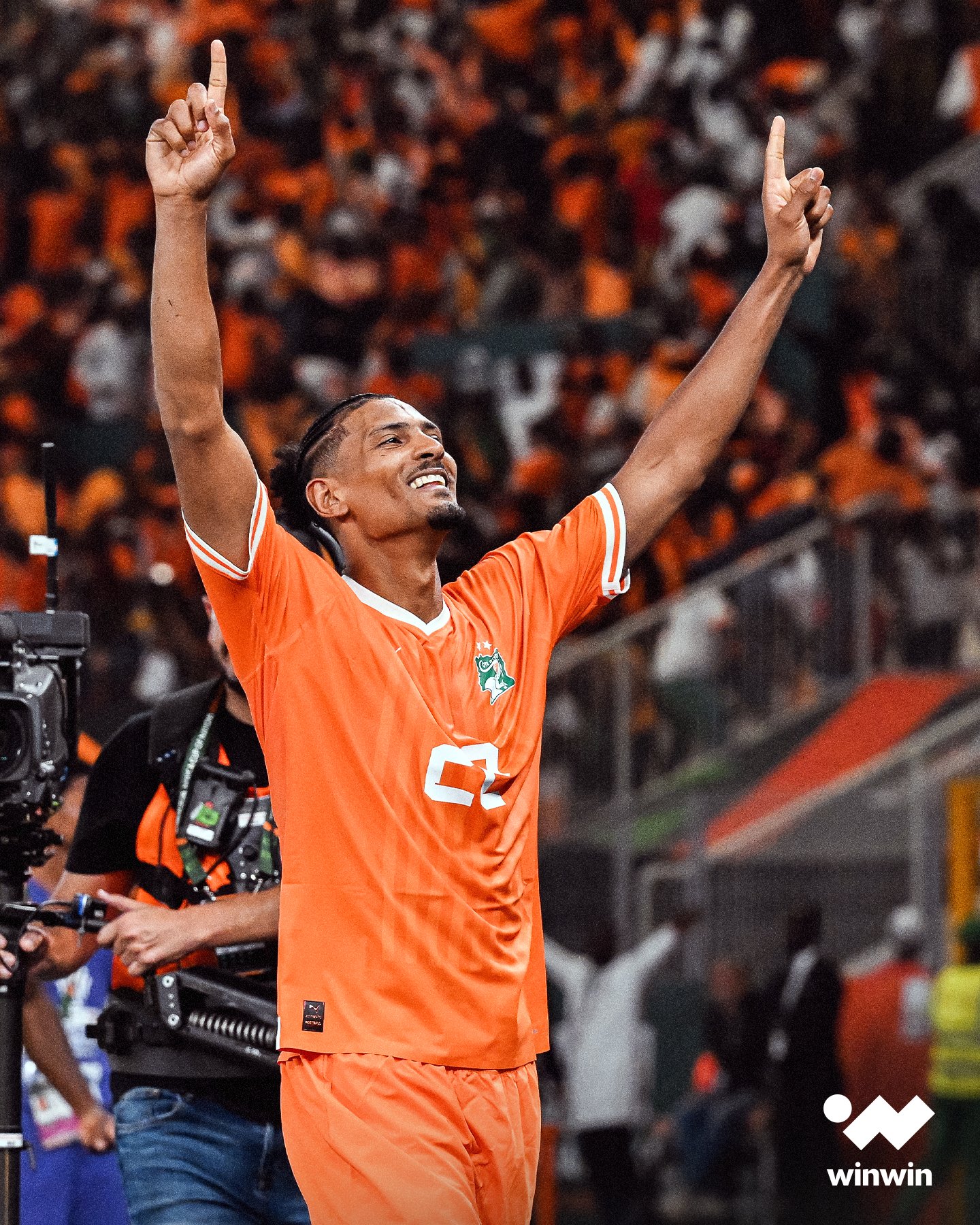 قصة مقاومة لا تُنسى، عندما وصل سيباستيان هالر إلى نهائي دوري أبطال أوروبا وفاز بكأس الأمم الإفريقية مع منتخب بلاده في 2023، بعد أن تغلّب على سرطان الخصية وعاد إلى كرة القدم في يناير 