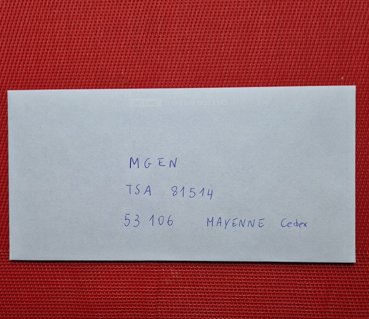 Adieu feuille de soins. 
J'aimais mieux quand je pouvais te télétransmettre mais la Mgen préfère retourner au XXe siècle.

Que La Poste ne te perde pas.
Que la Mgen te traite de mon vivant. 
🙏