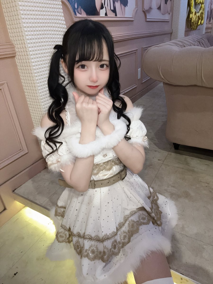 はむちゃん 19-06お誕生日会です🤍🎂 絶対にに来て欲しいです(๑o̴̶̷᷄﹏)