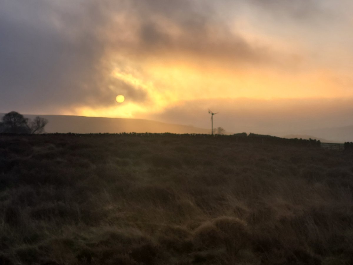 Esk Valley Railway tweet media