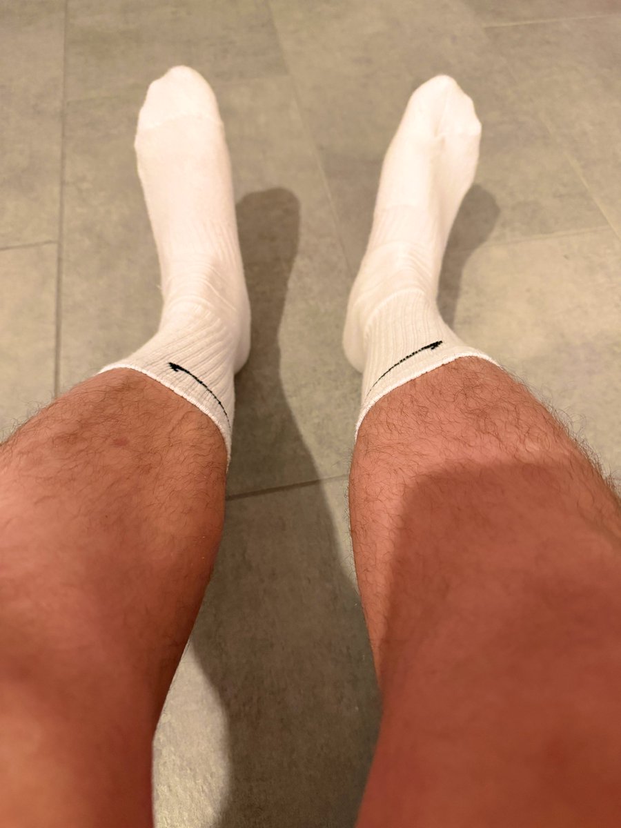 MasterBoyCH's tweet image. Made these custom pics yesterday
Follow, RT &amp;amp; dm for more

#cashmaster #findomaddicted #feetworshi̇p #footfetısh #findom #master #slave #money #nike #rt #EXCLUSIVE 

@RT4Kings @master_italiani @rt_feet @rt4malefeet @HouseofMo_world @slave_here @promocion_pies @CashMasterRTs