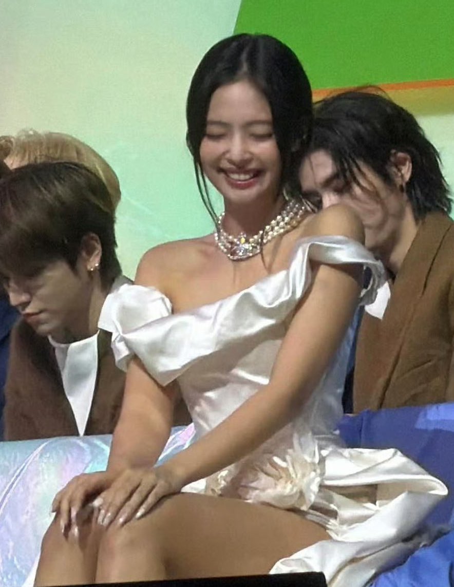 ` 마 크 잭 슨 . tweet media