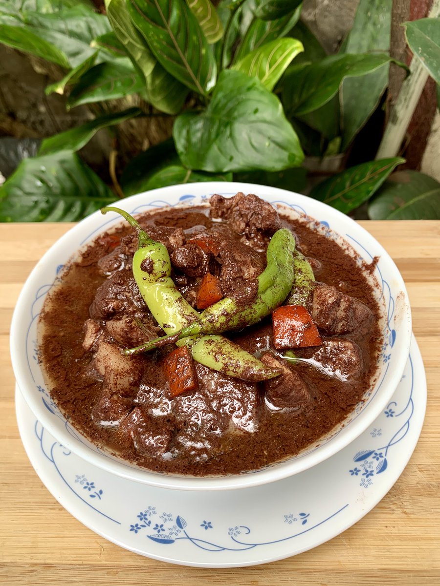 YesJustAJ's tweet image. Yung aking dinuguan na once matikman, nagiging pamantayan! 🤭🤭

May nagpaluto (order), pinalalamove pa from Pasay to Laguna. 😋😋