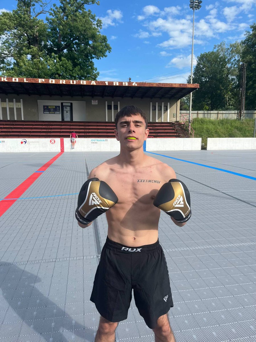 StraightArchive's tweet image. 