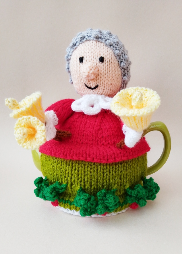TeaCosyFolk's tweet photo. Ring in a cheerier cuppa with the Handbell Ringer Tea Cosy — guaranteed to make every brew feel like a celebration.
 https://t.co/MmghPRSTkb
#TeaCosyFolk #knit #Knitting #KnittingPattern #teacosy #tealover #handbell #bellringer #Christmas #ChristmasVibes #christmaspresent https://t.co/iMyuc6oupn