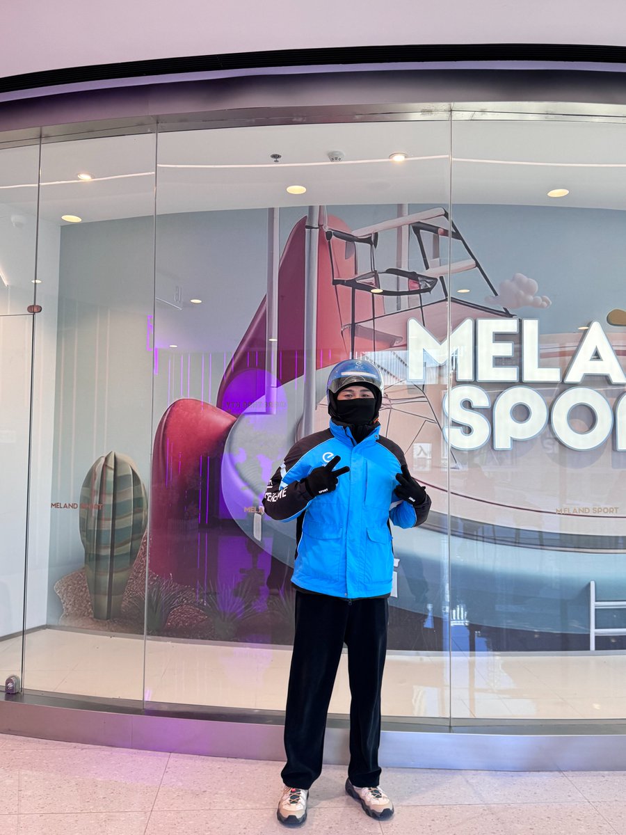 百里 🦅 tweet media