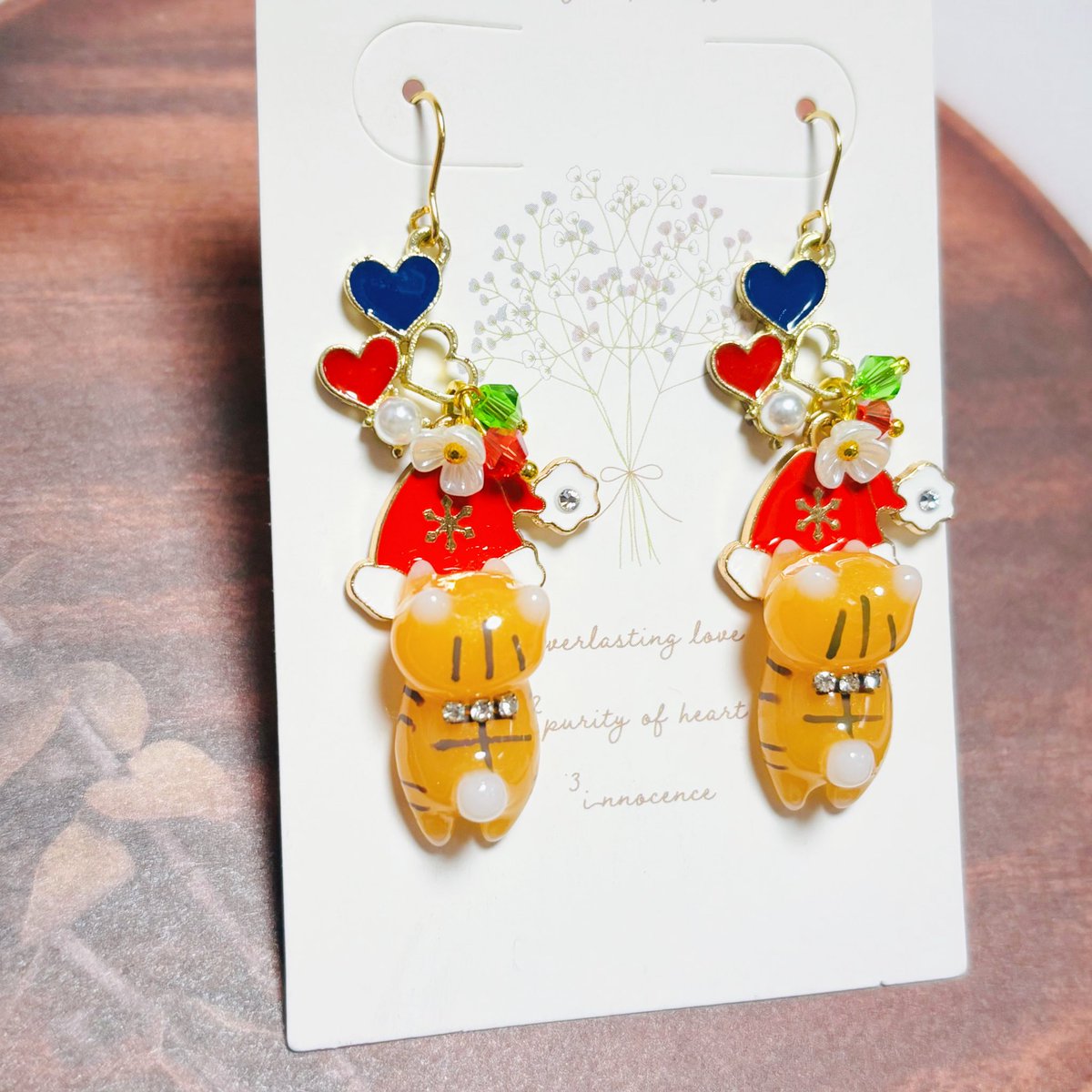 NO.532 ピアス　イヤリング　チャーム　レジン猫　クリスマス NO.532 ピアス イヤリング チャーム レジン猫 クリスマス