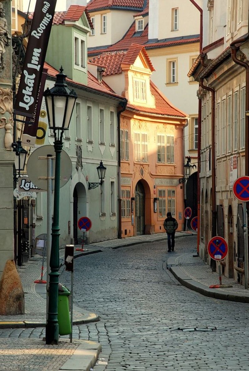 HoustonMichell's tweet image. 買い物行こ〜🛍️〜ご褒美スイーツにしよ🍰 📱 💫