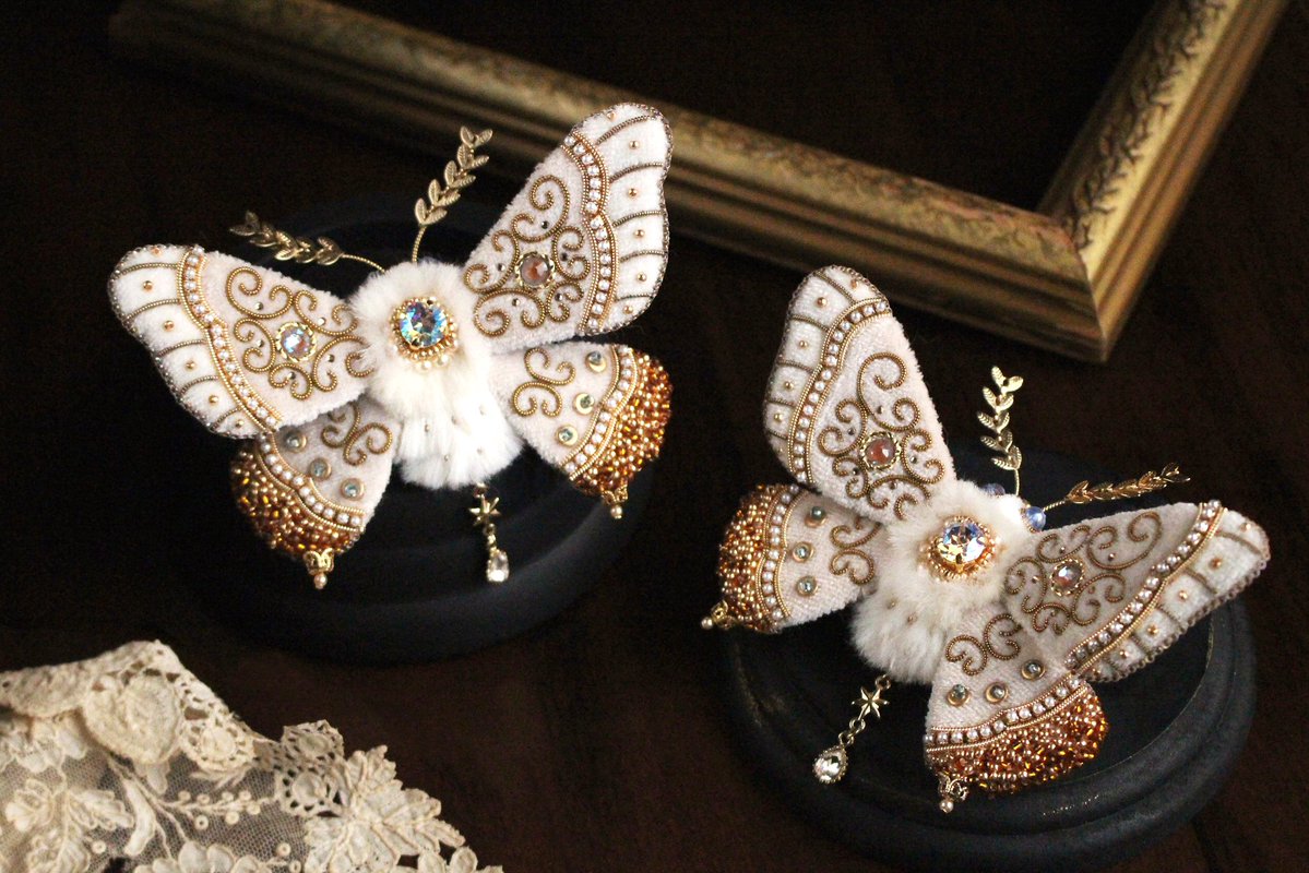 新作】ビーズ刺繍の昆虫ブローチ No.52「エステラ シェール」 満天の星