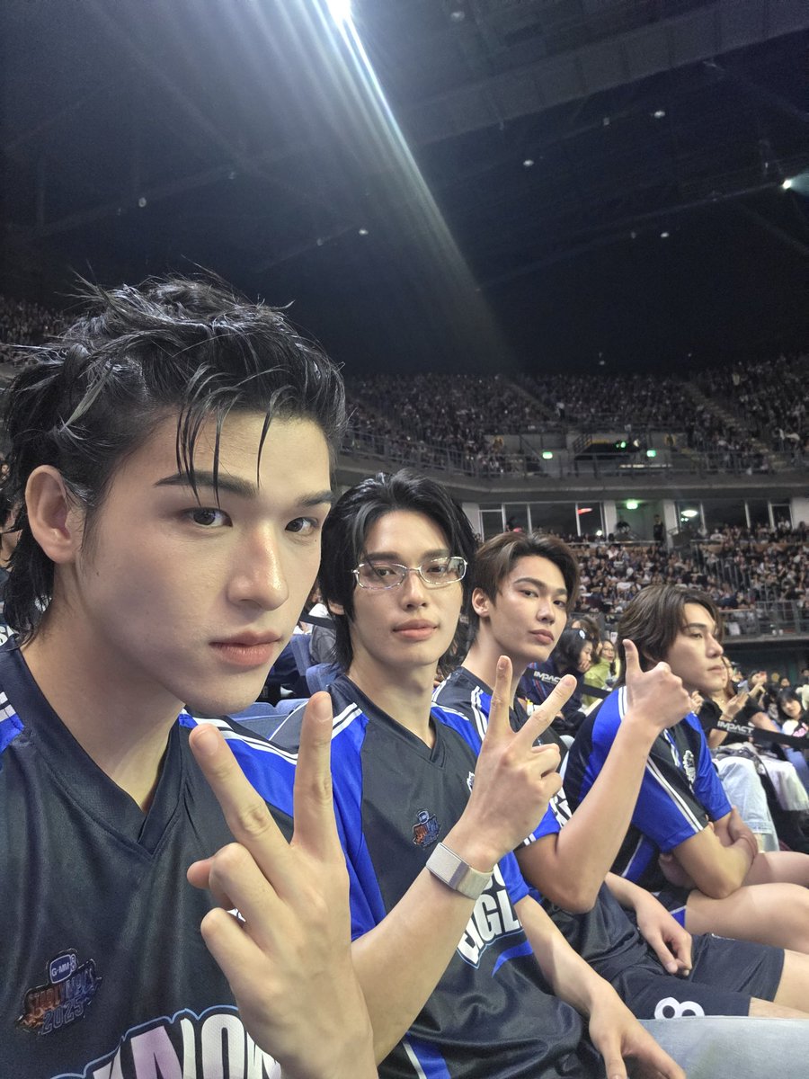 สีดำดิวะ #GMMTVStarlympics2025 https://t.co/DEohF0TJzz