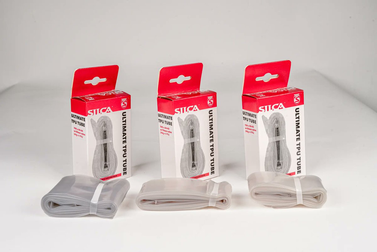EatSleepCycle_'s tweet photo. What’s next for road biking in 2026? 👀 

▪︎ TPU tubes instead of tubeless
Tubeless has dominated for a while, but TPU tubes are popping up everywhere. They’re light, more puncture-resistant than old-school butyl, and far less faff to live with.

▪︎ AI creeping into your ride
AI sunglasses still sound a bit mad, but Oakley’s Meta glasses are already out there. Camera, music, weather, voice control - all hands-free. 

▪︎ Fully wireless Shimano
It looks like Shimano’s next Dura-Ace and Ultegra updates will go fully wireless. Potentially 13-speed, new freehub standards, and maybe even a pedal-based power meter. Big shift for a brand that’s always been quite conservative.

▪︎ Hookless losing favour
After a lot of debate, hookless road rims seem to be on the way out. Even brands that pushed them hardest are quietly moving back toward hooked or “mini-hook” designs.

▪︎ Shorter cranks becoming normal
More pros are riding shorter cranks, and it’s starting to filter down. For a lot of riders, especially on smaller frames, it could mean better comfort without losing performance.

Anything here you’re excited about… or not convinced by yet?