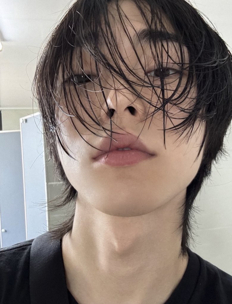 xnghanmate's tweet photo. hmmm https://t.co/6lOWua8Ta4