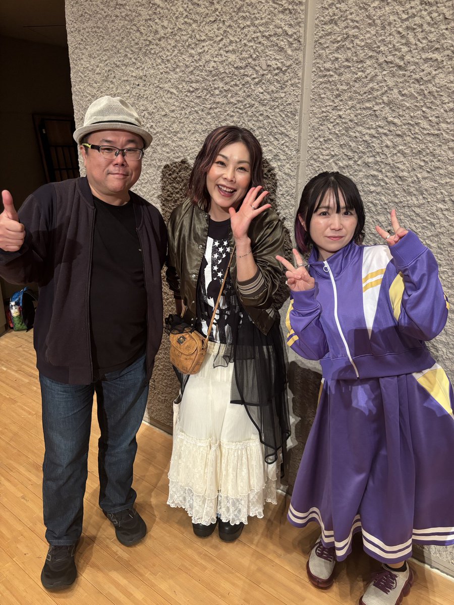 Okuyama324's tweet photo. 2025.12.20
#yourstage
#axesfemme
スタジオのキッズアイドル
#LIMITLESSPINK
とアクシーズファムさんのキッズアイドル
#Lumil
コラボショット✨嬉しいです!
素敵な機会を五十嵐社長様ありがとうございました✨
manzoさんも、野水さんもまたお会い出来て嬉しかったです🫶 https://t.co/s8JQW76Z6S