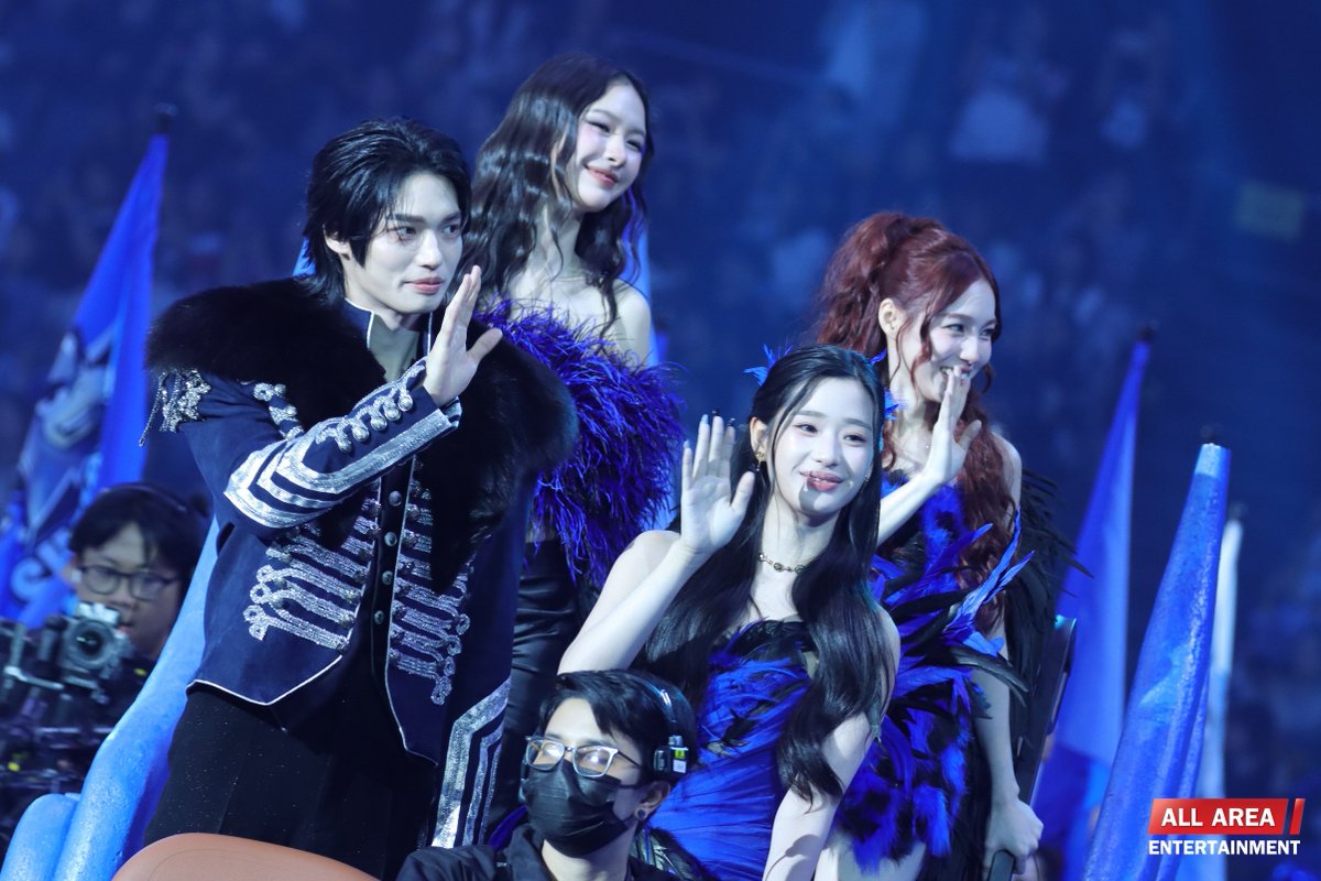 "วิน - ตู - มิ้ลค์ - เลิฟ" จากทีม "Shadow Eagle" ในงาน" GMMTV STARLYMPICS 2025" ❤️‍🔥

WIN METAA POWER PLAY
MILKLOVE MUVMUV GENG MAK
#winmetawin #MilkLove #มิ้ลค์เลิฟ #tontawan
#GMMTVStarlympics2025