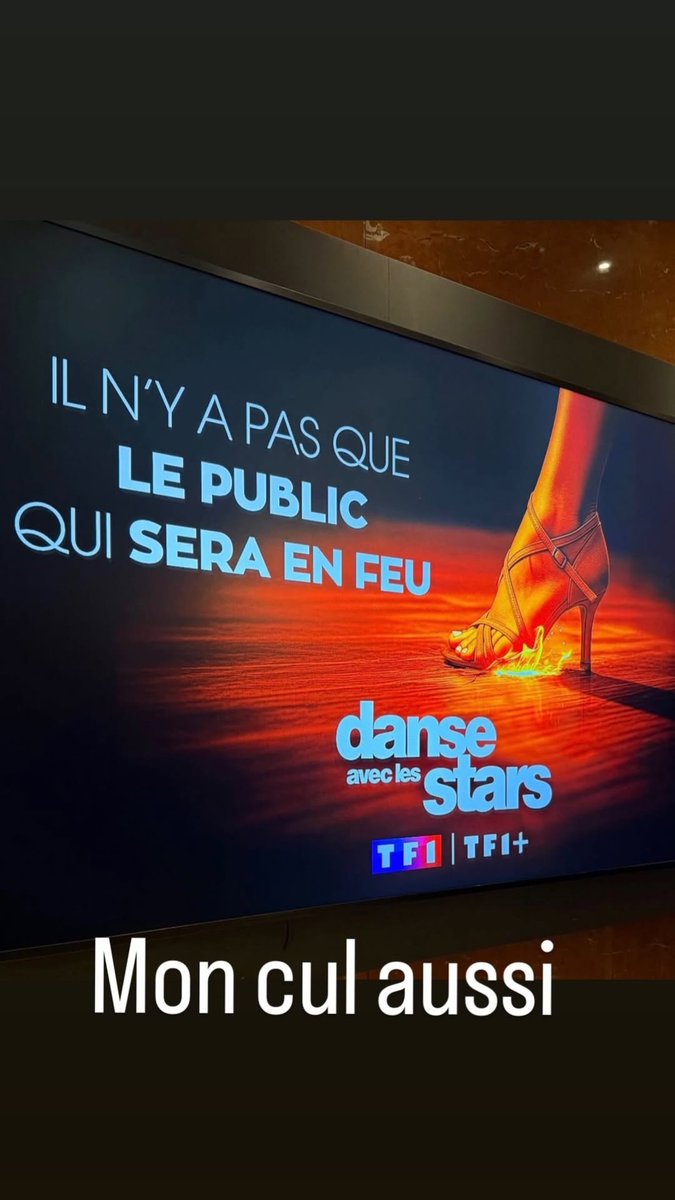 L émission n est même pas encore commencée , qu il commence a cracher SON MALAISE dessus !! 😶😶😶