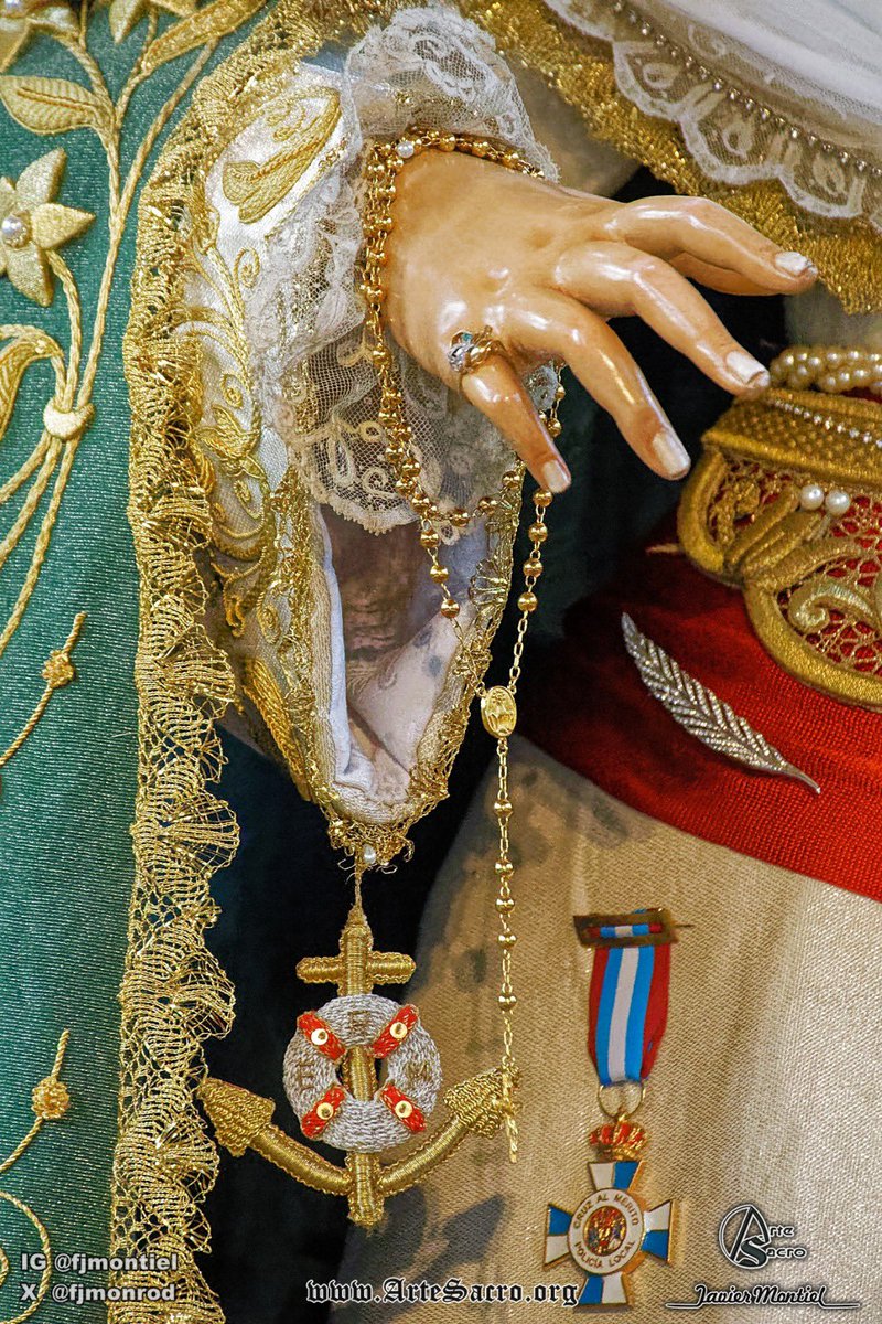 ArtesacroT's tweet photo. Besamanos a la Virgen de la Esperanza, Reina de los Mártires en la parroquia de San Diego de Alcalá. #Juncal #ASacro
📷@fjmonrod https://t.co/I3VKWsgIpP