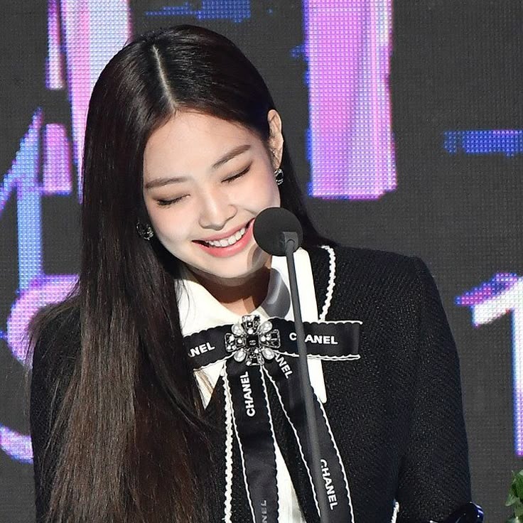 jenpurrrrr's tweet image. "who are you?"          "i am u but stronger"