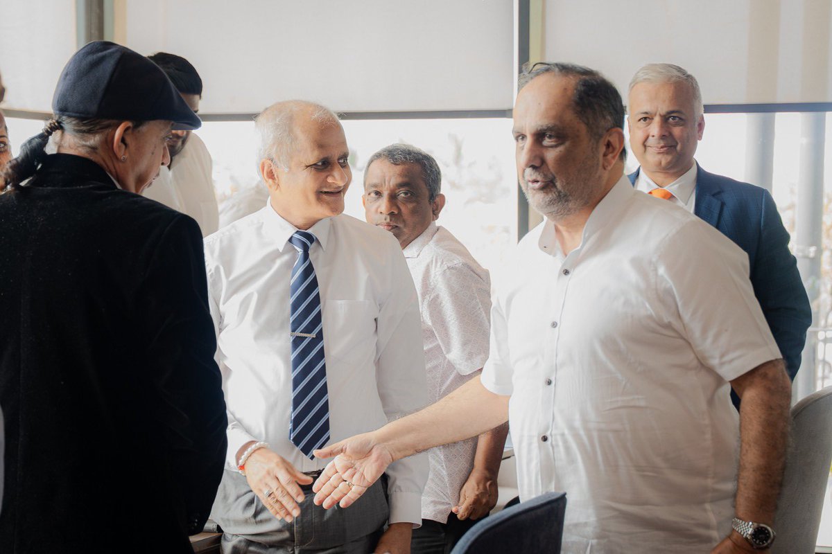 governorWP's tweet image. I hosted leaders of major corporates who are part of this year’s #LightsOfHope campaign for a special Christmas lunch. I thanked them for their support towards the Western Province’s Christmas appeal in contributing towards relief and rebuilding our country following the…