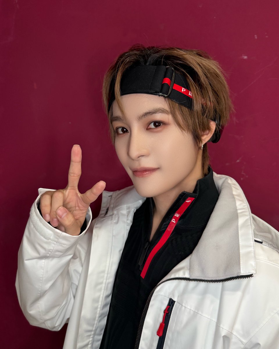 WayV_official's tweet image. 😉🥽

#YANGYANG
#WayV #威神V #白色定格
#WayV_EternalWhite