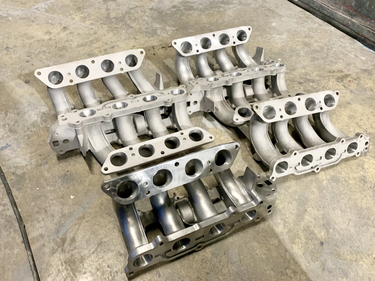 ブラストして24穴の削り。なかなかエグい。手がガクガクになります。