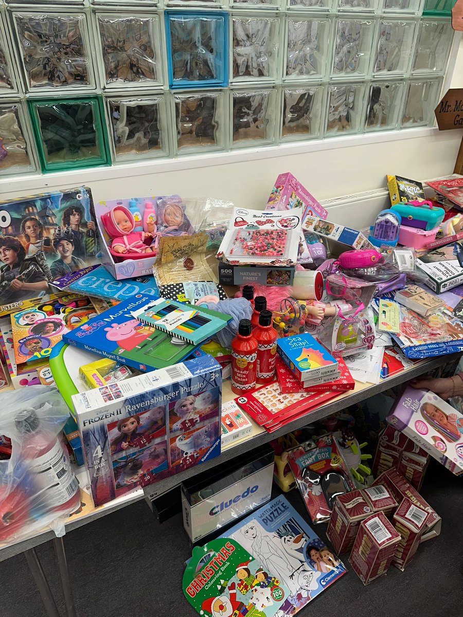 LancotSchool's tweet image. We’re overwhelmed by the generosity of our school community for the Lancot School 12 Days of Xmas appeal 🎄🎁
Your kindness will support many families this festive season. Our village truly showed its strength-thank you to every parent, carer &amp;amp; friend 
 #CommunitySpirit #ThankYou