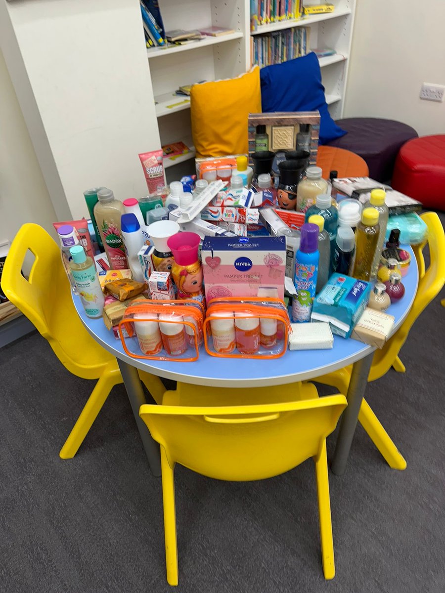 LancotSchool's tweet image. We’re overwhelmed by the generosity of our school community for the Lancot School 12 Days of Xmas appeal 🎄🎁
Your kindness will support many families this festive season. Our village truly showed its strength-thank you to every parent, carer &amp;amp; friend 
 #CommunitySpirit #ThankYou