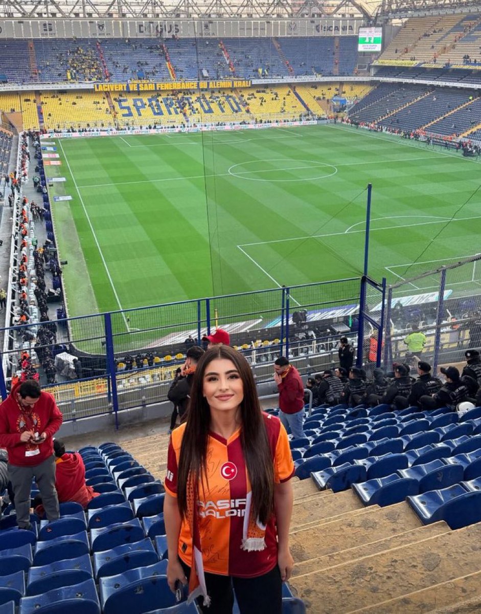Muhabiriniz Merve Tokaz’ın dün aktardığı bilgilerin hepsi yalan çıktı. Fenerbahçe başkanına bu kadar heyecanlı heyecanlı iftira atan muhabiriniz için gerekeni yapacak mısınız <a href="/cnnturk/">CNN TÜRK</a>