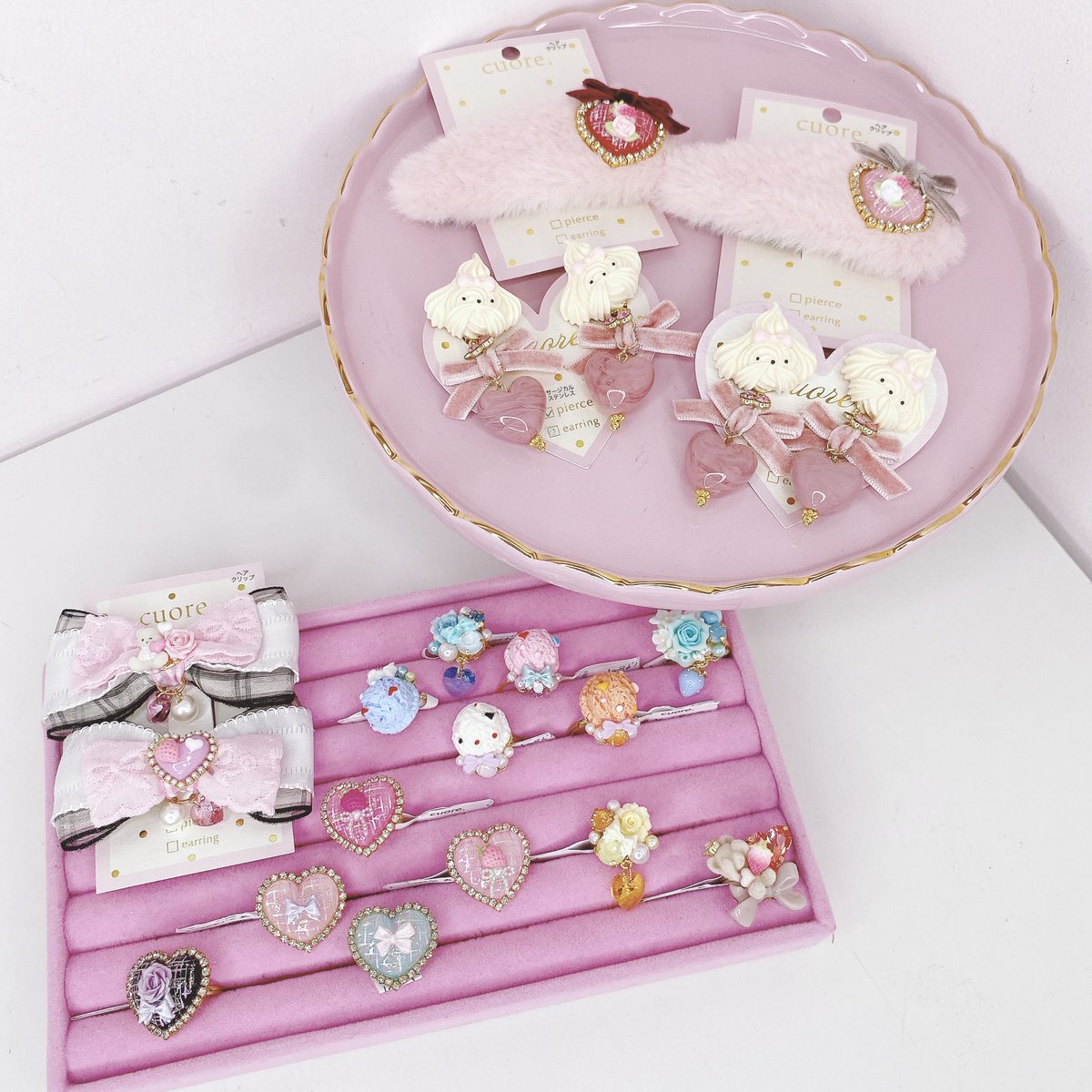 Kawaii__Stars's tweet photo. Kawaii☆Stars 4周年パーティー🎉
ラフォーレ原宿店

12/20
ただ今の店舗状況です♡

cuore.さま

今の時期にかわいい💕
ふわふわファーのヘアクリップや
イヤリングなど💭🎵
女の子の大好きが詰まったアイテムが
勢ぞろい🫶🏻💖

ぜひ店頭でご覧くださいませ♡ https://t.co/fZw9Zthx8q