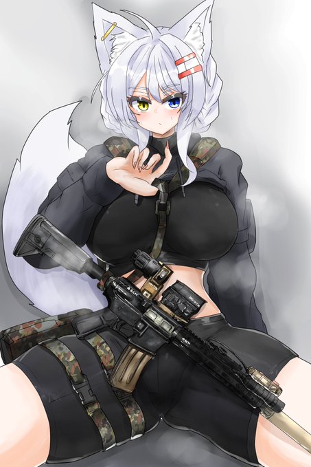 籠った熱を逃がすけもみみ武装スパッツ娘を描きました 