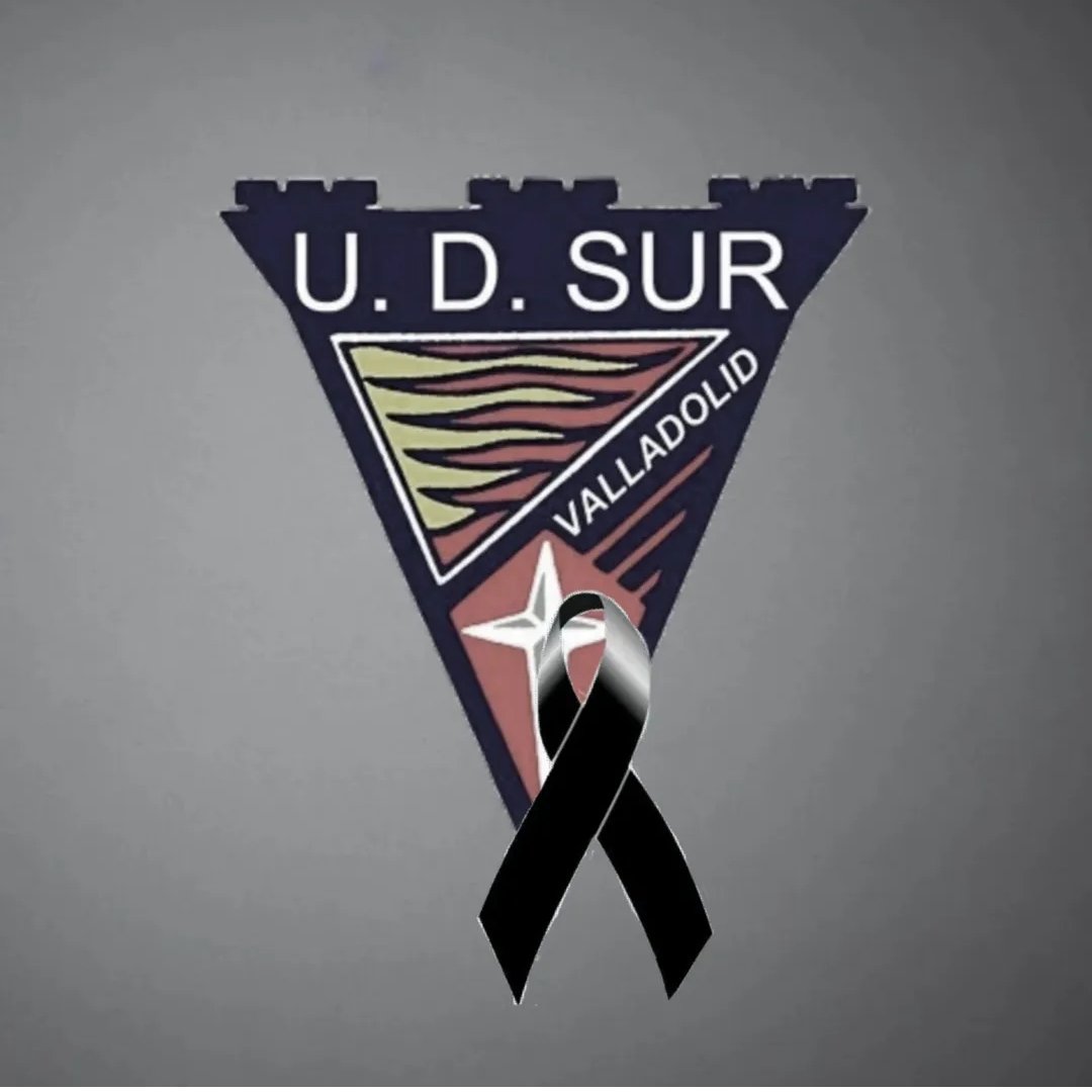 UDSurVa's tweet photo. Hoy el fútbol vallisoletano pierde a una de esas personas referentes en los campos y comprometidas con este deporte. Desde la UD Sur queremos mandar todo nuestro cariño a nuestros compañeros del @BoscoValladolid tras el fallecimiento de su presidente D. Demetrio Nieto. DEP. ✨🖤 https://t.co/hkMIlat8v5