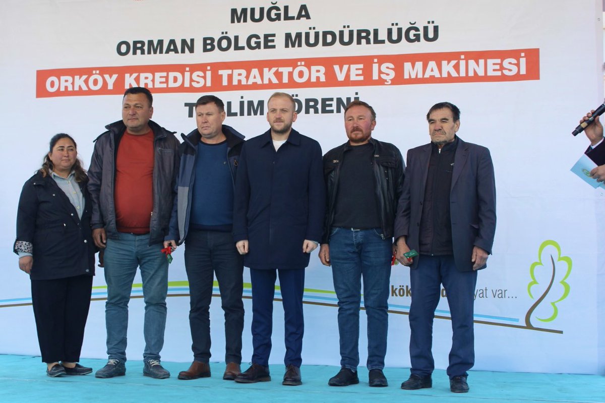 Valimiz Sayın Dr. İdris Akbıyık ve Orman Genel Müdürü Sayın Bekir Karacabey’in katılımlarıyla, Orman ve Köy İlişkileri Projesi (ORKÖY) kapsamında hibe ve kredi desteğiyle temin edilen 36 traktör ve 1 iş makinesinin anahtar teslim törenine katıldık.

Orman köylülerimizin üretimde
