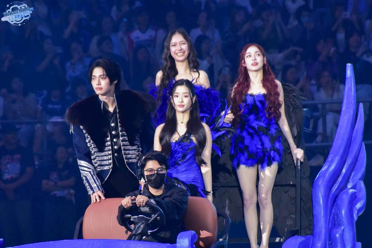 “พี่วิน ตู มิ้ลค์ เลิฟ” ร่วมขบวนพาเหรดในงานGMMTV STARLYMPICS 2025 งานกีฬาสุดยิ่งใหญ่แห่งปี 
#GMMTV
#GMMTVStarlympics2025
#winmetawin️️ #tontawan
#milkpansa #loverrukk