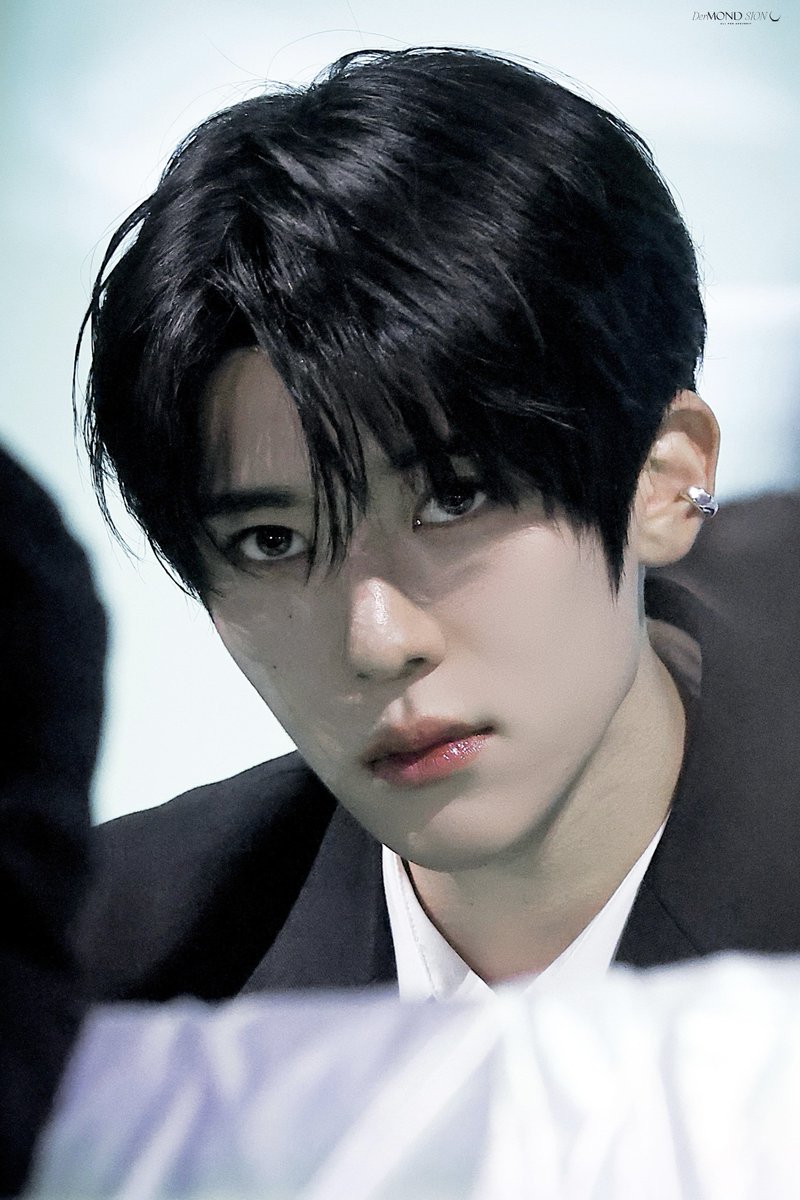 DerMond_SION tweet media