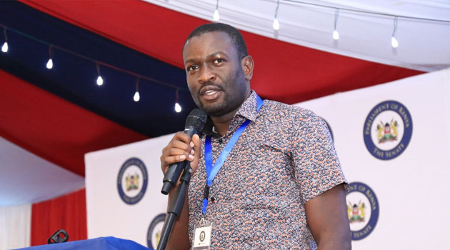 I’ve seen a KANU blogger asking what Senator Edwin Sifuna has done for Nairobians, trying to discredit him.

My people, before agreeing with such narratives, let’s understand the constitutional role of a Senator.

Senators do not build roads, schools, or markets. 

That is not