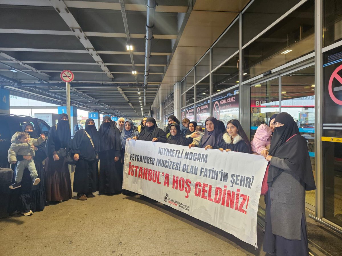 Bugün Ümraniye’de gerçekleştireceğimiz Ümmetimizin Hali ve Mesuliyetimiz konulu konferansımız için İstanbul’dayız. 

Bu güzel karşılama için İstanbullu hanım kardeşlerimize teşekkür ederim.

#İstanbulKonferansı
#Anadolu
#Ümraniye
#FurkanKonferansları