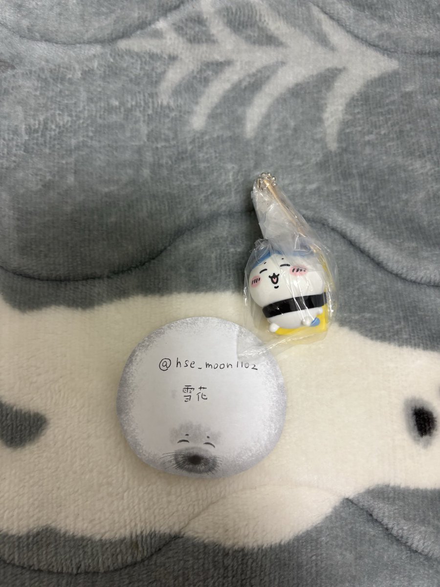 hse_moon1102's tweet photo. @hrkr_8668 はじめまして、こんばんは。
検索から失礼いたします。
こちらハチワレを所持しているのですが、うさぎと郵送にて交換していただくことは可能でしょうか？
ご検討よろしくお願いいたします。 https://t.co/xVM2bvkPUv