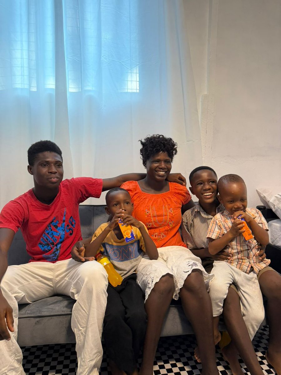 PaaFanta's tweet photo. Ghana is proud, the internet is inspired, and lives are changed. The Mitch Brothers turned #MB28 into a national moment of love 🇬🇭 https://t.co/woIScEeRxq
