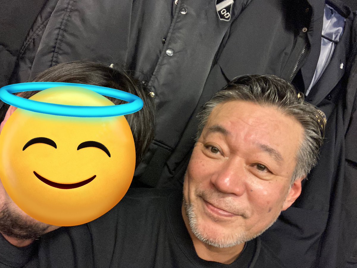 ybhbybhb's tweet photo. 今年も戸賀崎さんの前で直缶してるんですけど、、、 https://t.co/abj0H2Ilu6