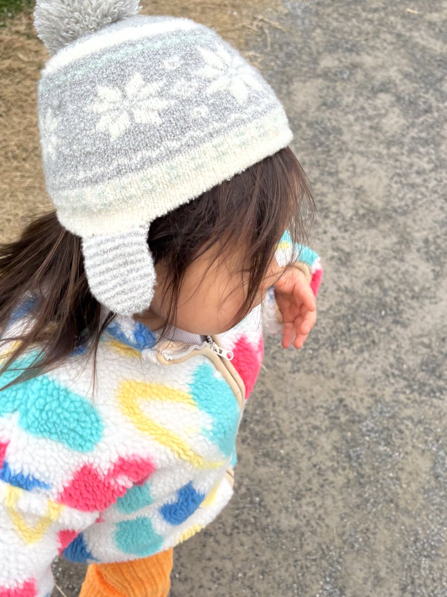 ym_long_run's tweet image. 12/20(土)
10km

昨日も言ったけど、徐々に距離伸ばしていく。

娘は毎朝、お気に入りの服を選んでくるようになった。面倒だ。
自分のギアチョイスは、洗濯物が増えないかどうかを重要視してる。